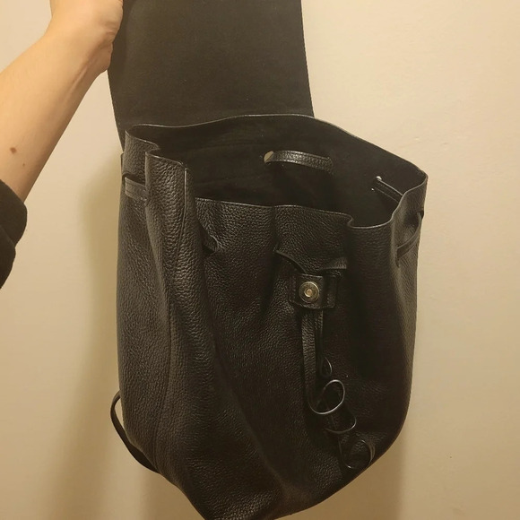 MICHAEL KORS JUNIE MEDIUM FLAP BACKPACK BLACK Pebbled Leather - Picture 8 of 10